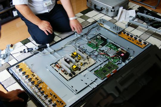 Sửa Bo Nguồn, Bo Cao Áp, Main Board Tivi Tận Nơi – Có Mặt Sau 30 Phút Sửa Bo Nguồn, Bo Cao Áp, Main Board Tivi Tận Nơi – Có Mặt Sau 30 Phút